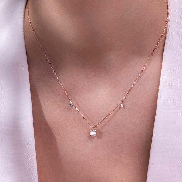 0,32 Karat Pırlanta Baget Kolye