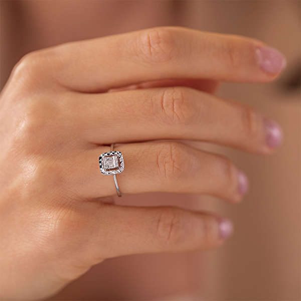 0,15 Karat Pırlanta Baget Yüzük  Ddiamond