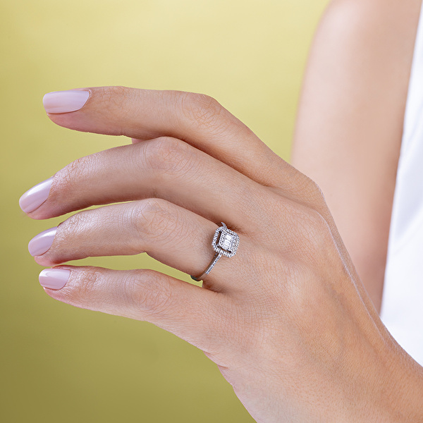 0,15 Karat Pırlanta Baget Yüzük