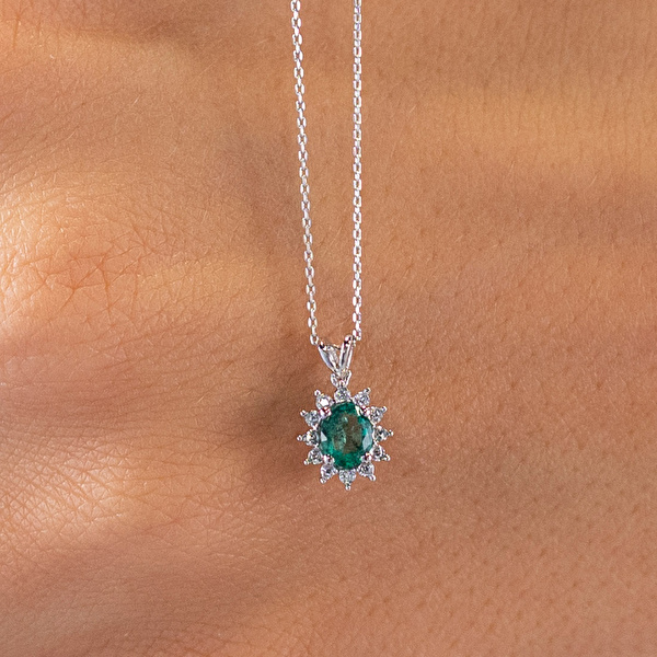 0,32 Karat Pırlanta Zümrüt Kolye Ddiamond