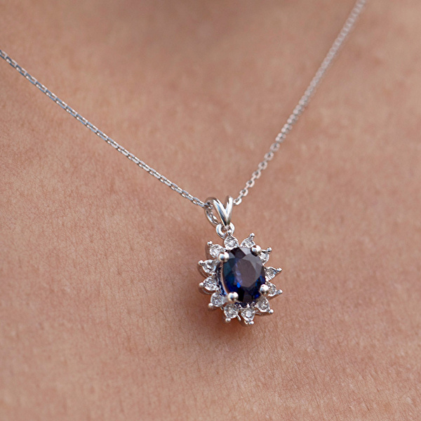 0,38 Karat Pırlanta Safir Kolye