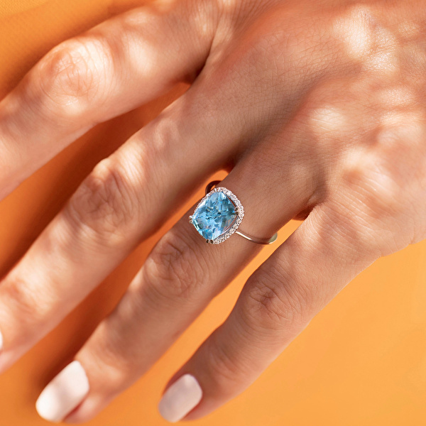 2,74 Karat Pırlanta Blue Topaz Yüzük