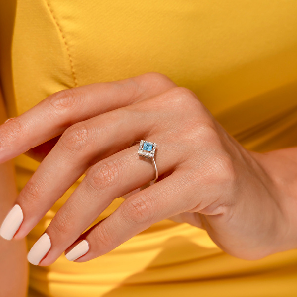 0,39 Karat Pırlanta Blue Topaz Yüzük