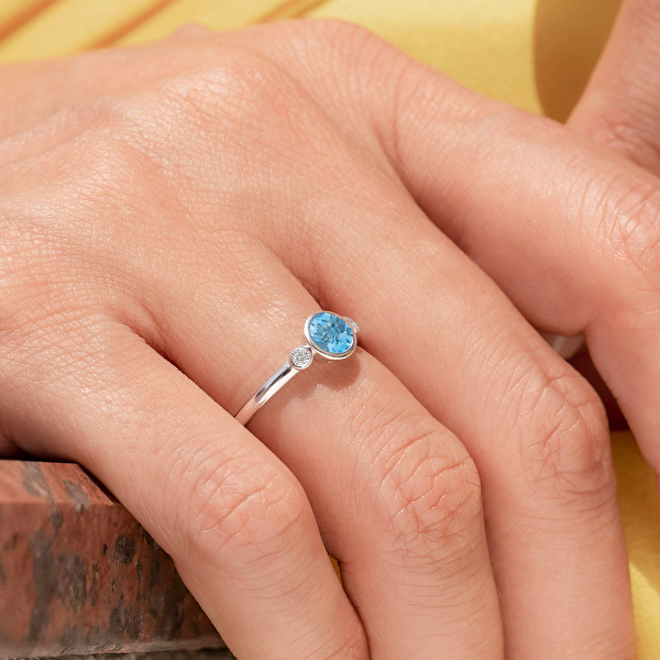0,55 Karat Pırlanta Blue Topaz Yüzük