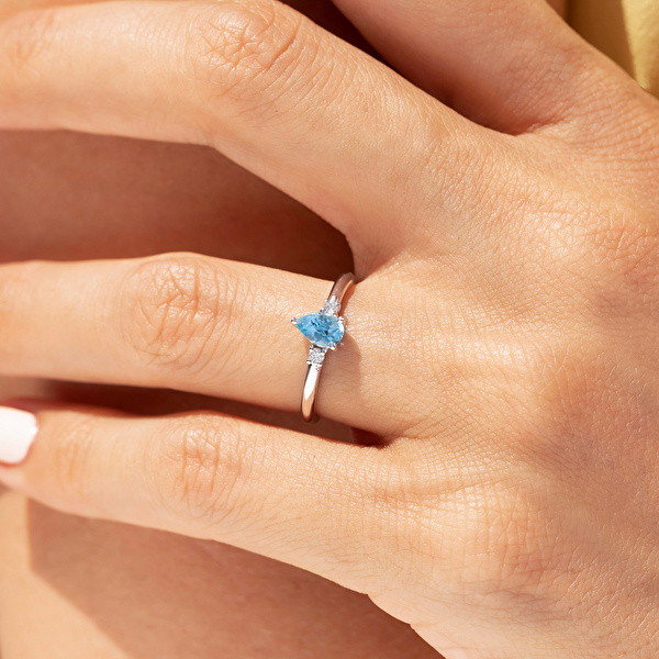 0,46 Karat Pırlanta Blue Topaz Yüzük Ddiamond