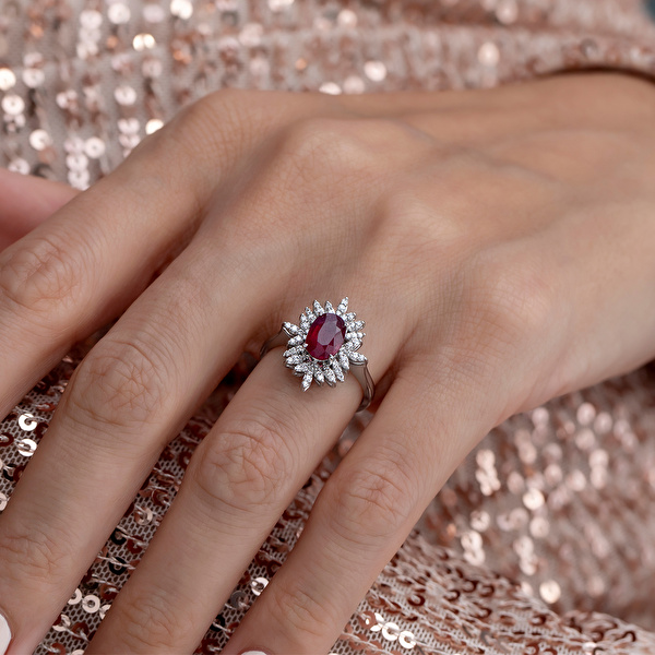 1,98 Karat Pırlanta Yakut Yüzük Ddiamond