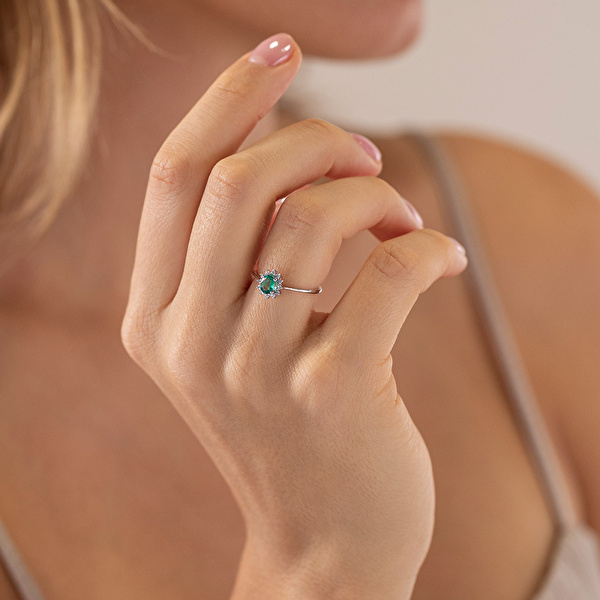 0,31 Karat Pırlanta Zümrüt Yüzük Ddiamond