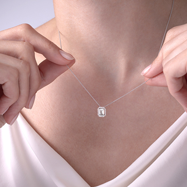 0,59 Karat Pırlanta Topaz Kolye