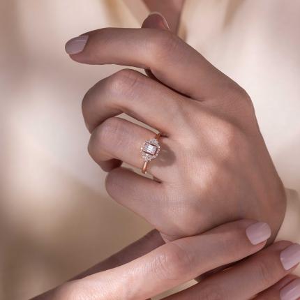 0,26 Karat Pırlanta Baget Yüzük