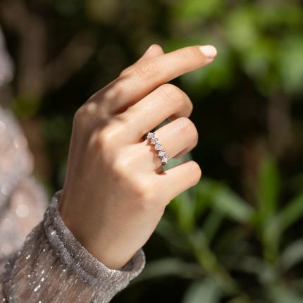 0,73 Karat Pırlanta Beştaş Yüzük