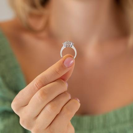 0,42 Karat Pırlanta 3 Taş Yüzük